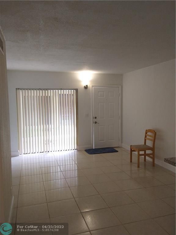 Building Photo - 3247 NW 104th Ave