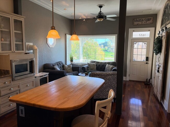 Building Photo - Well-Maintained Cozy 2BD/2BA Home in Angels Camp, CA! Extra Upper Room and Basement!