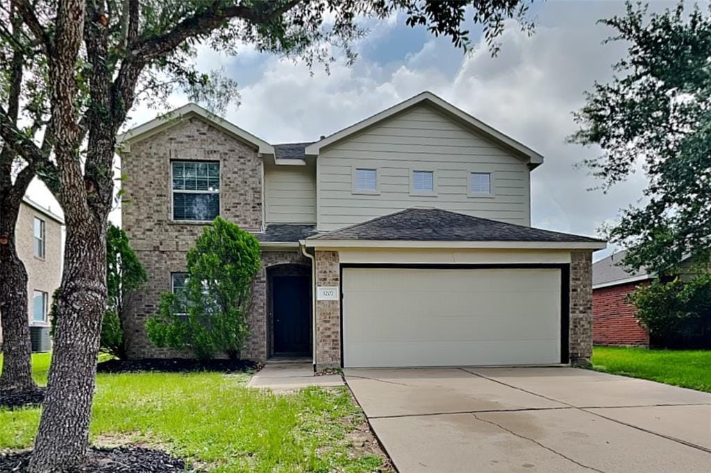 Primary Photo - 3207 Trail Hollow Dr