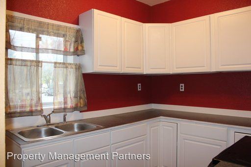 Building Photo - 600 W 1st St