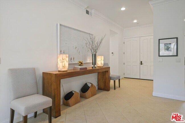 Building Photo - 16000 W Sunset Blvd