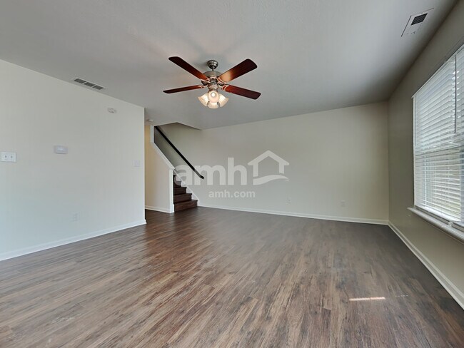 Building Photo - 15469 Destination Dr