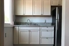 kitchen - 246 E Vine St