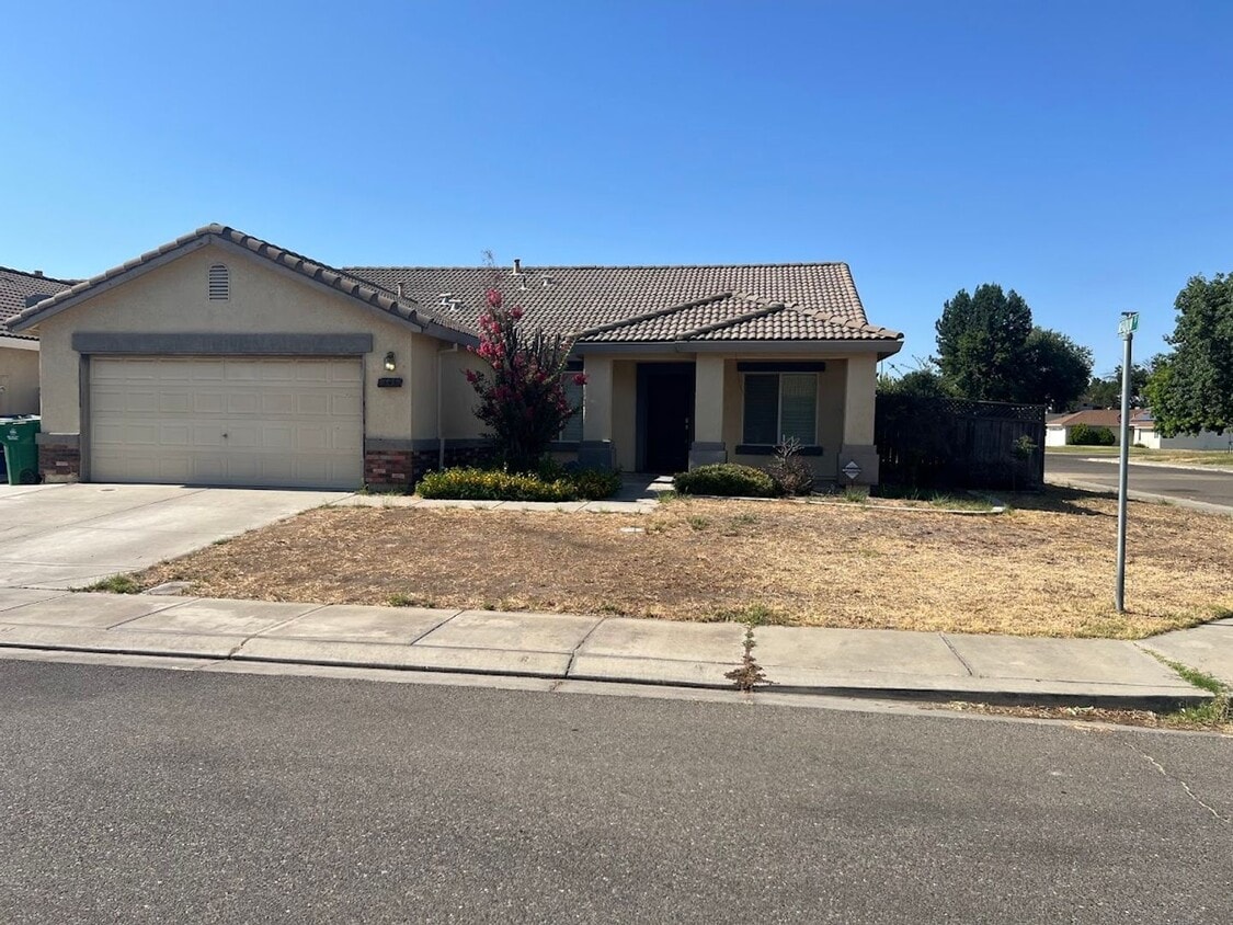 Photo - 595 Martha Ct Atwater, Ca. 95301