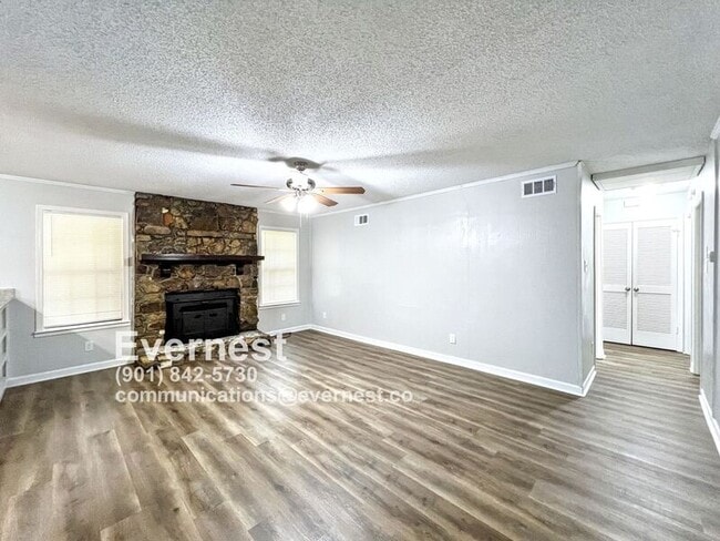 Building Photo - 6787 Pleasant Hill Rd
