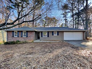 Building Photo - 113 Fernbank Dr