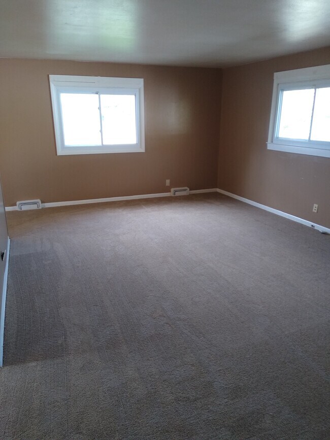 Building Photo - Wonderful Racine 3BR single family home