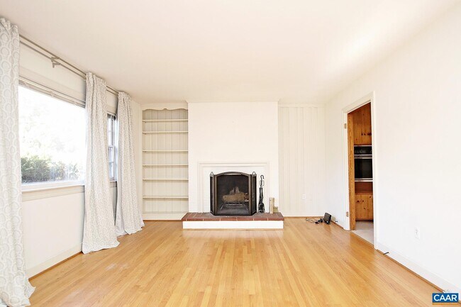 Foto del edificio - 706 Grove Ave