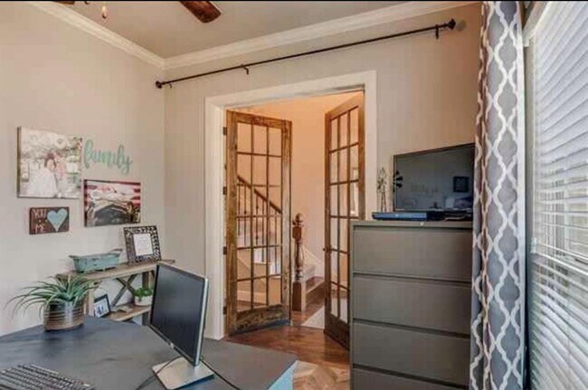 Building Photo - 4441 Vineyard Creek Dr