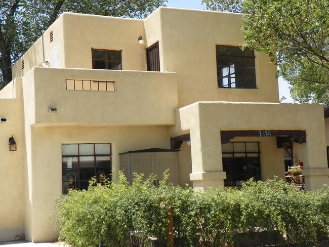 Foto del edificio - 522 14th St NW