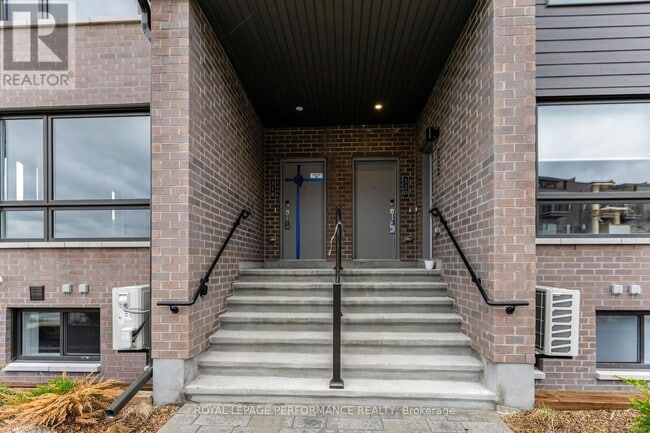 Building Photo - 318 Mishi Private