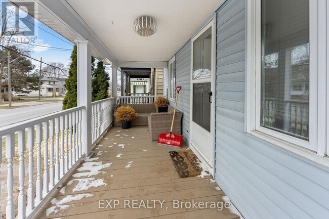 Building Photo - 198 Geneva St