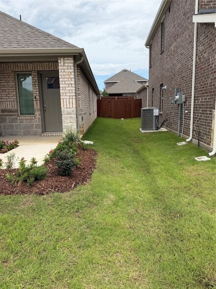 Photo - 10213 Barron Dr House
