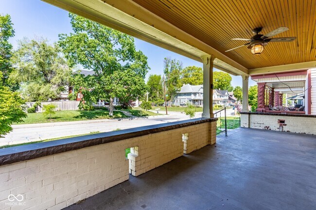 Foto del edificio - 3265 N New Jersey St