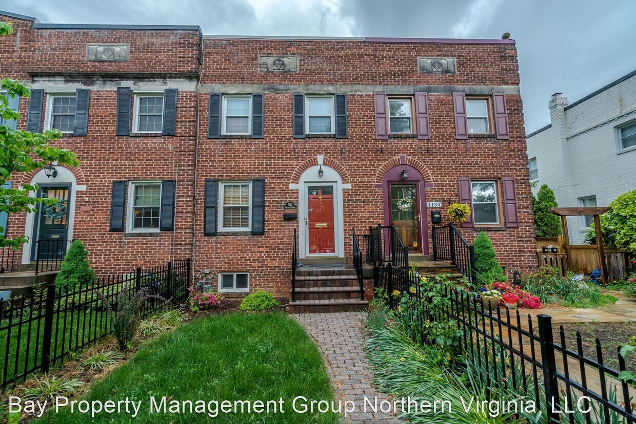 Primary Photo - 3 br, 2 bath House - 1132 POWHATAN ST