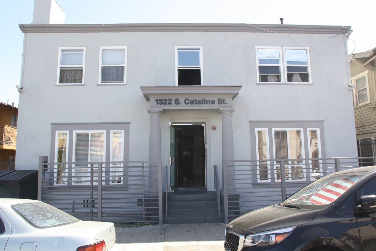 Building Photo - 1322 S Catalina St