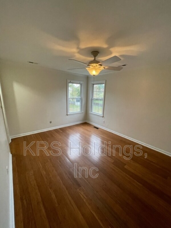 Foto del edificio - 6711 Burbage Lake Cir