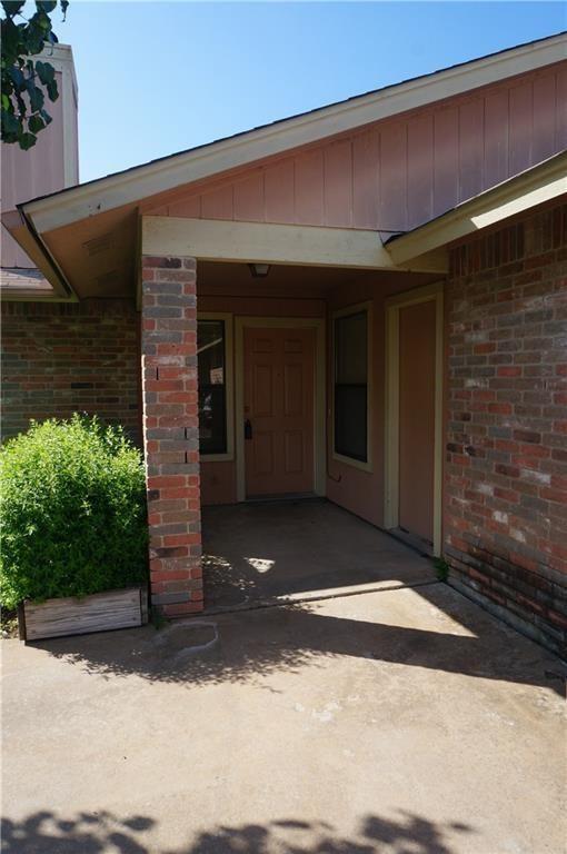 Building Photo - 609 Luther Dr
