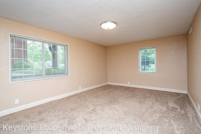 Foto del edificio - 2 br, 1 bath House - 401 Grandview Court