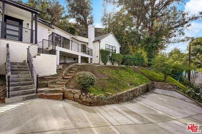 Foto del edificio - 7450 Palo Vista Dr