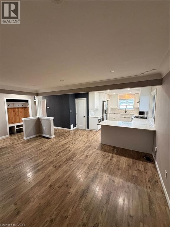 Photo du bâtiment - 90 Rainbow Dr