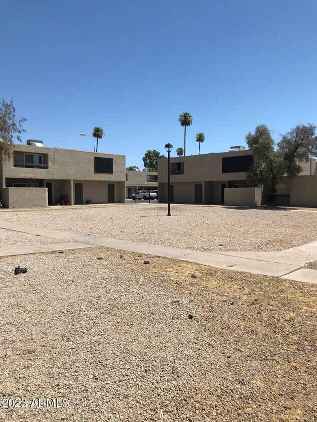 Primary Photo - 2678 S 43rd Ave