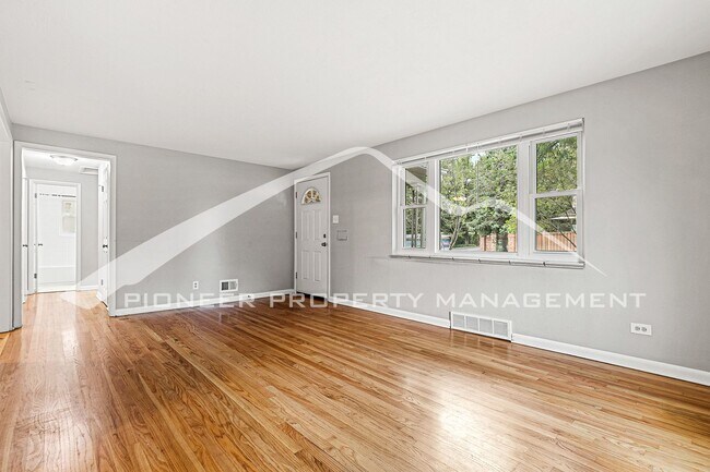 Foto del edificio - Spacious Home with Washer/Dryer and Fenced Yard