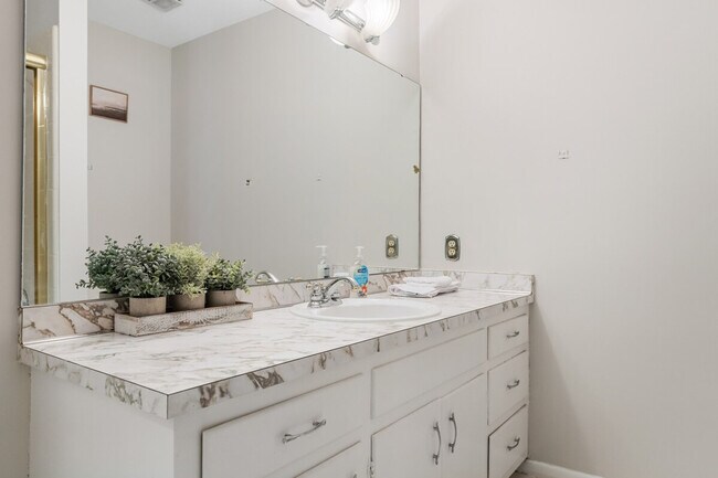 Foto del edificio - 750 SE Maynard Rd