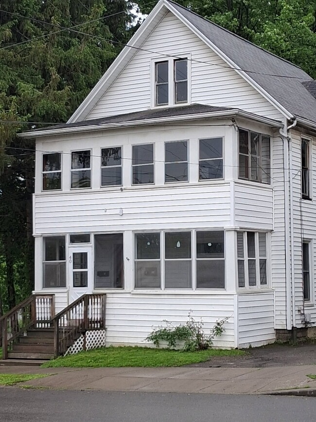 Building Photo - 40 Frederick St