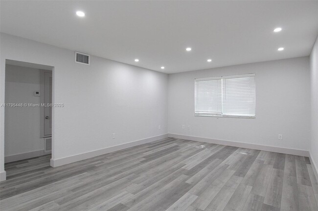 Foto del edificio - 17255 SW 95th Ave