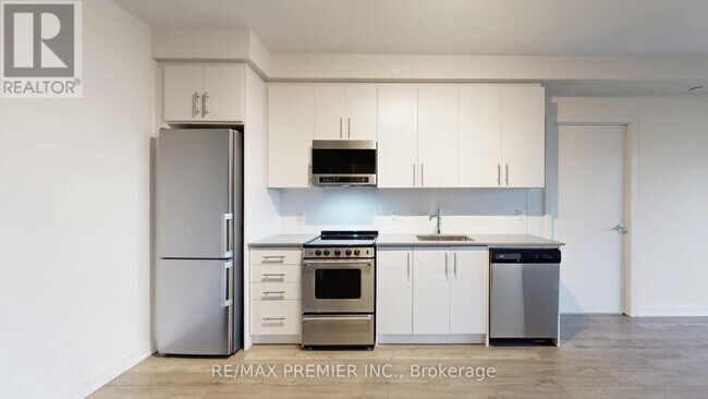 Building Photo - 212 King William St