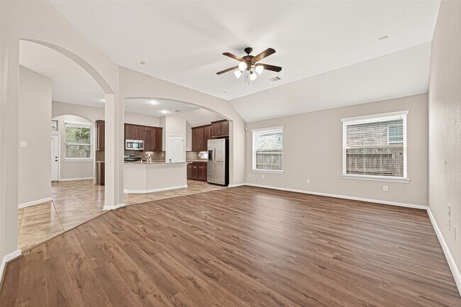 Foto del edificio - 28707 Mayes Bluff Dr