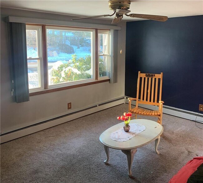 Foto del edificio - 400 Arnold Rd