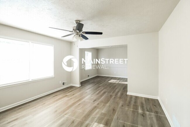 Foto del edificio - 4 Bedroom Pet-Friendly Home in CONYERS, GA...