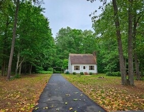 Building Photo - 7361 Kalark Ct