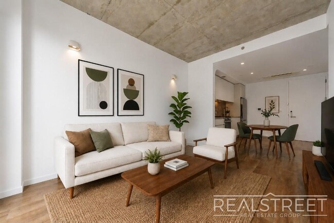 Building Photo - LUXURY 1 BED IN AMENITY PACKED BUILDING IN BUSHWICK