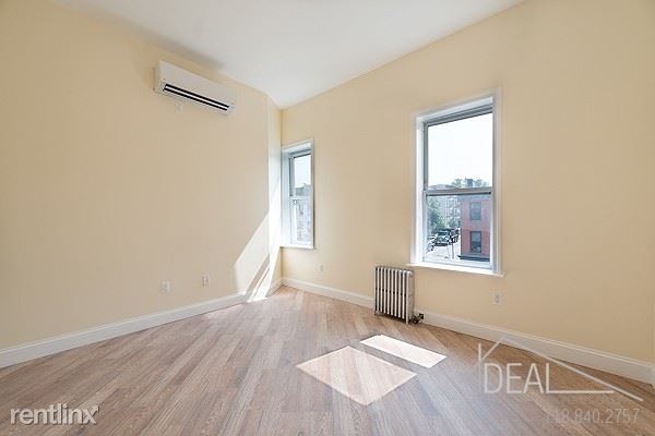 Foto del edificio - 692 6th Ave