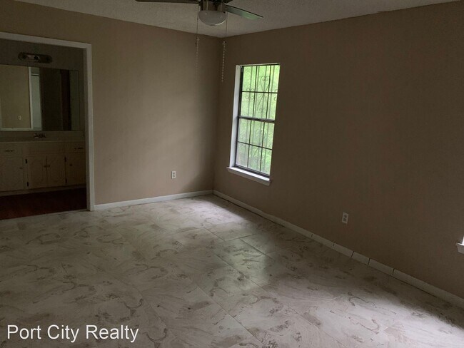 Building Photo - 2 br, 2 bath House - 2058 Weinstock St.