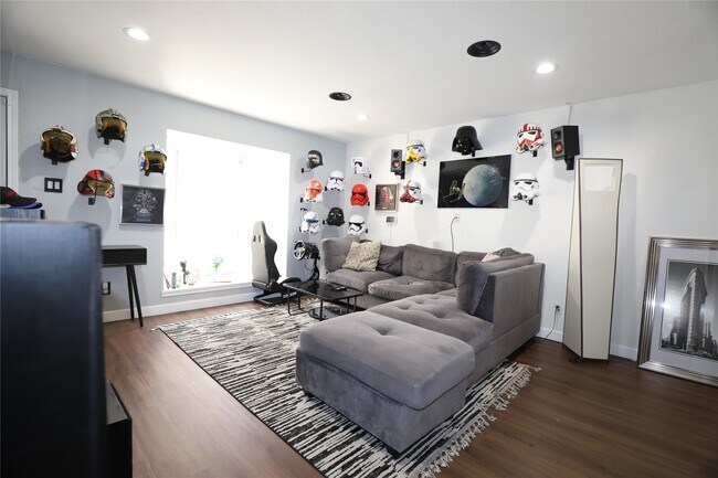 Foto del edificio - 2103 Place Rebecca Ln