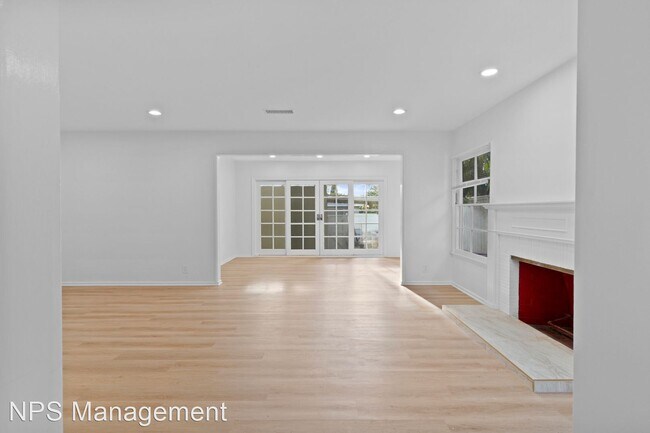 Building Photo - 2 br, 1.5 bath Apartment - 237 Belmont Ave...