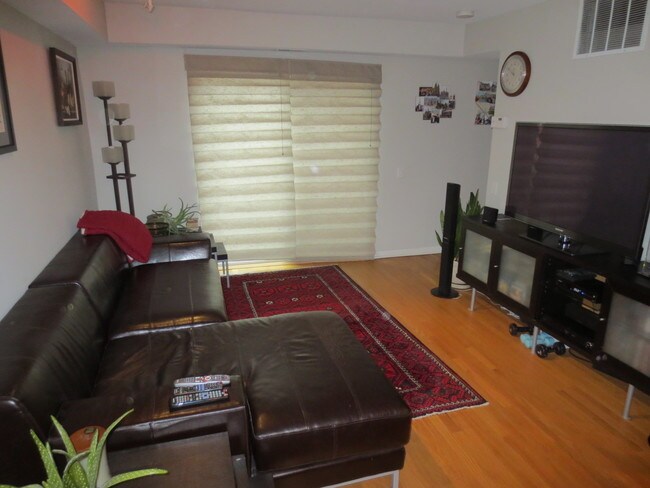 Foto del edificio - 2045 N Larrabee St