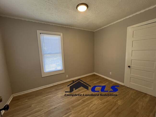 Building Photo - 700 S 8th St