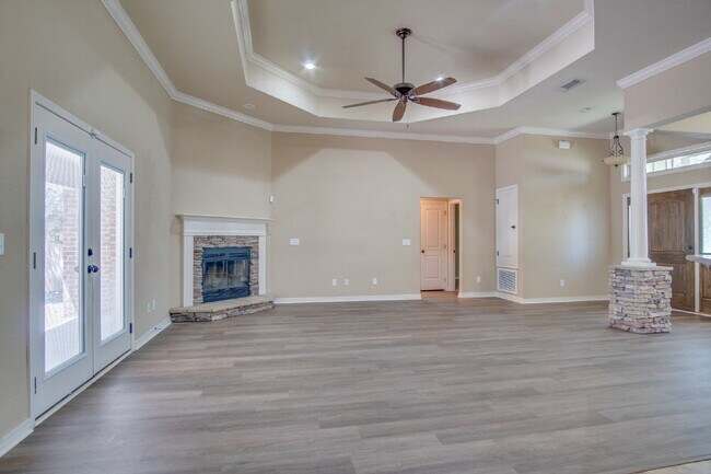 Foto del edificio - Beautiful 3BR/2.5BA Craftsman-Style Home i...