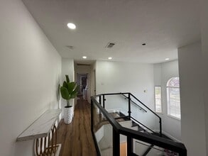 Building Photo - 17526 Coventry Oaks Dr