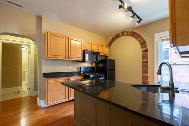 Foto del edificio - 92 W 5th Ave