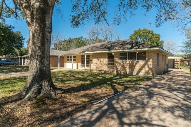 Foto del edificio - 1706 Colby Dr