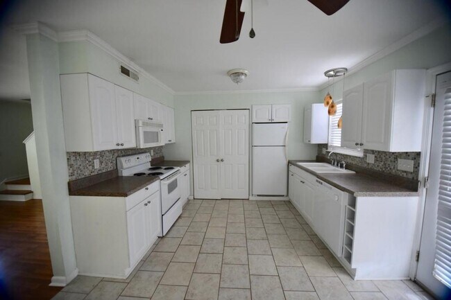 Foto del edificio - 1423 Ashley River Rd