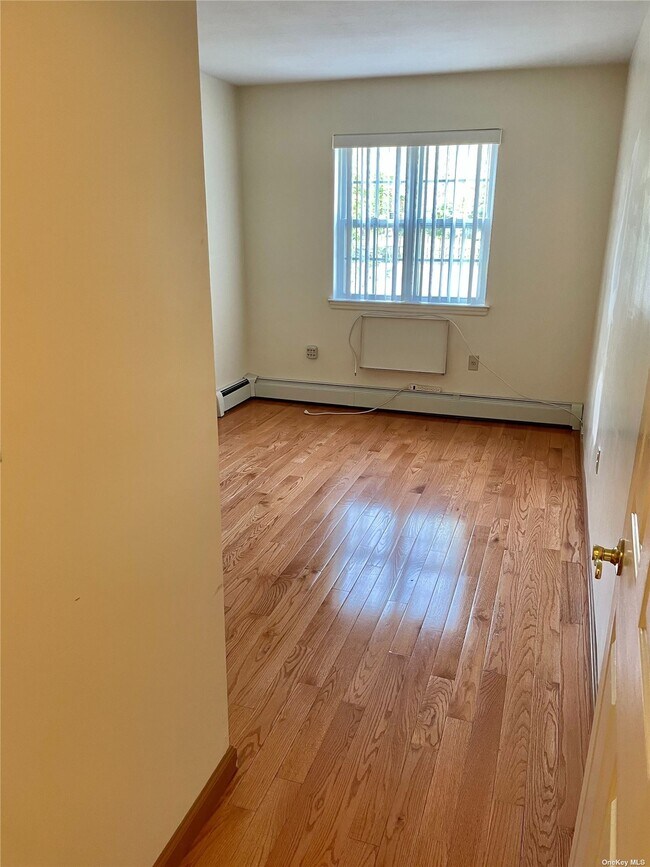 Foto del edificio - 82-47 Country Pointe Cir
