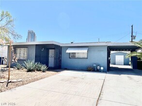Building Photo - 2300 Santa Clara Dr