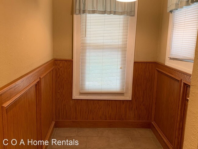 Building Photo - 1 br, 1 bath House - 710 S. Spruce